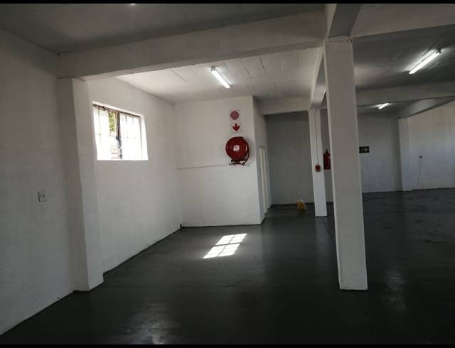 719M² WAREHOUSE FOR SALE IN SPRINGFIELD PARK